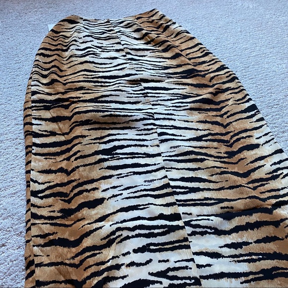 Tiger Print Midi Skirt w/ Slit and Ruched Detail - Picture 5 of 5